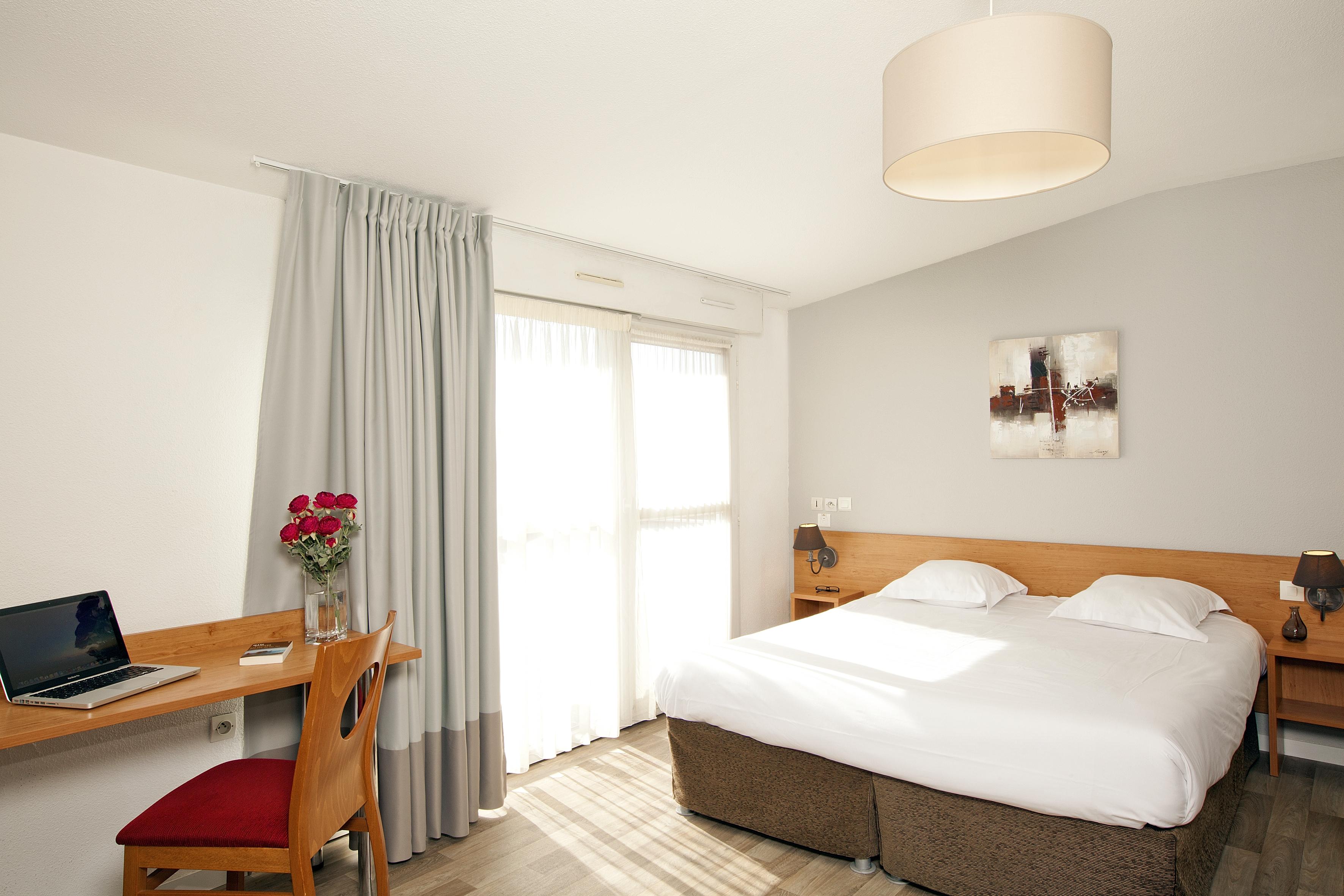 Sejours & Affaires Tours Leonard De Vinci Aparthotel Exterior photo